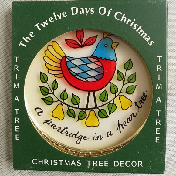 The Twelve Days of Christmas Tree Ornaments - Picture 6 of 15